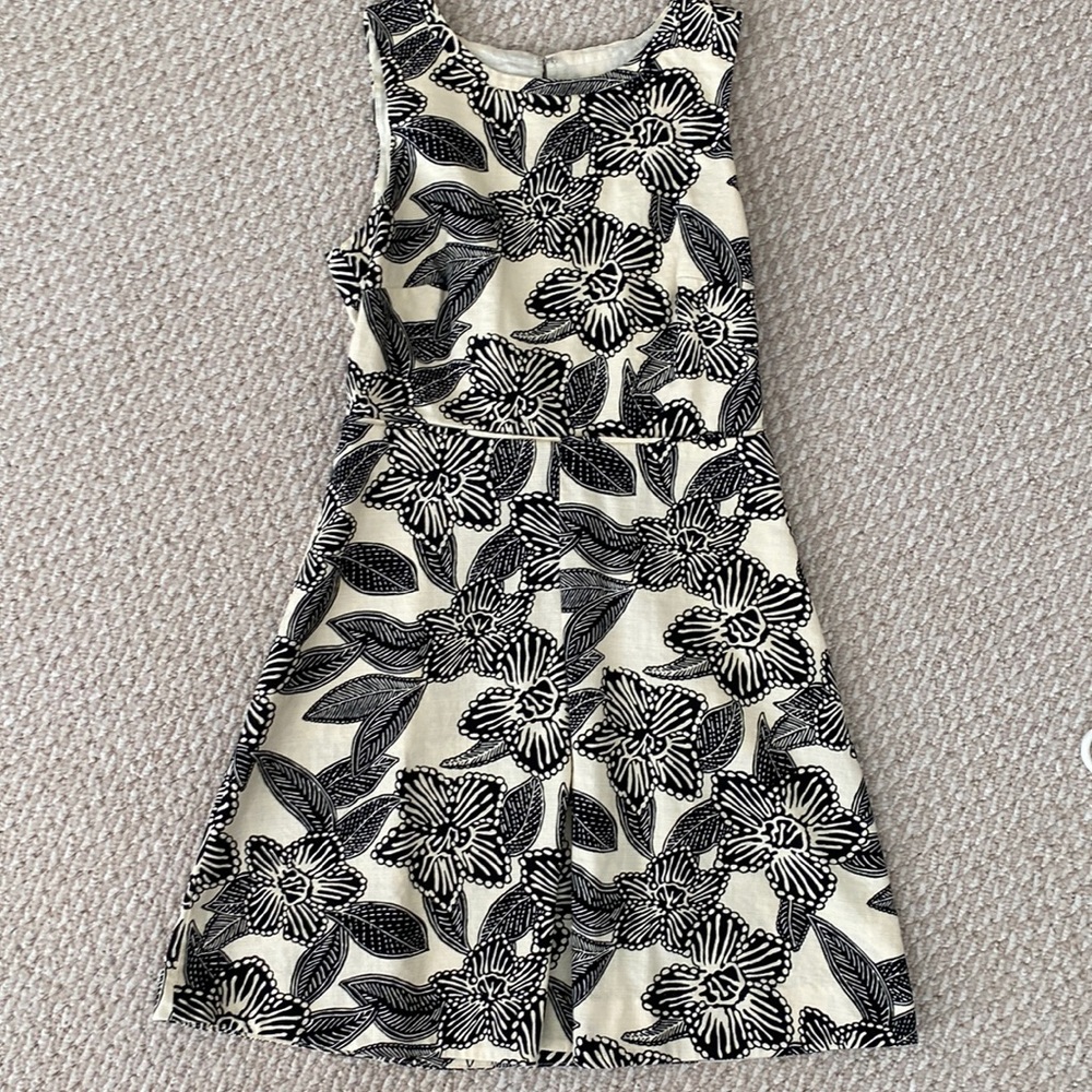 J Crew Black and Cream Woven Dress Polynesian Flowers Front Pleat 6